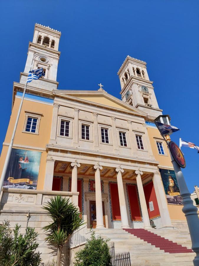 Artemis Ermoupoli Centre Appartement Pour Petit Budget Backpackers Exterior photo